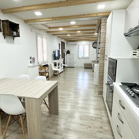 Bomboniera Apartment Comacchio Exterior photo