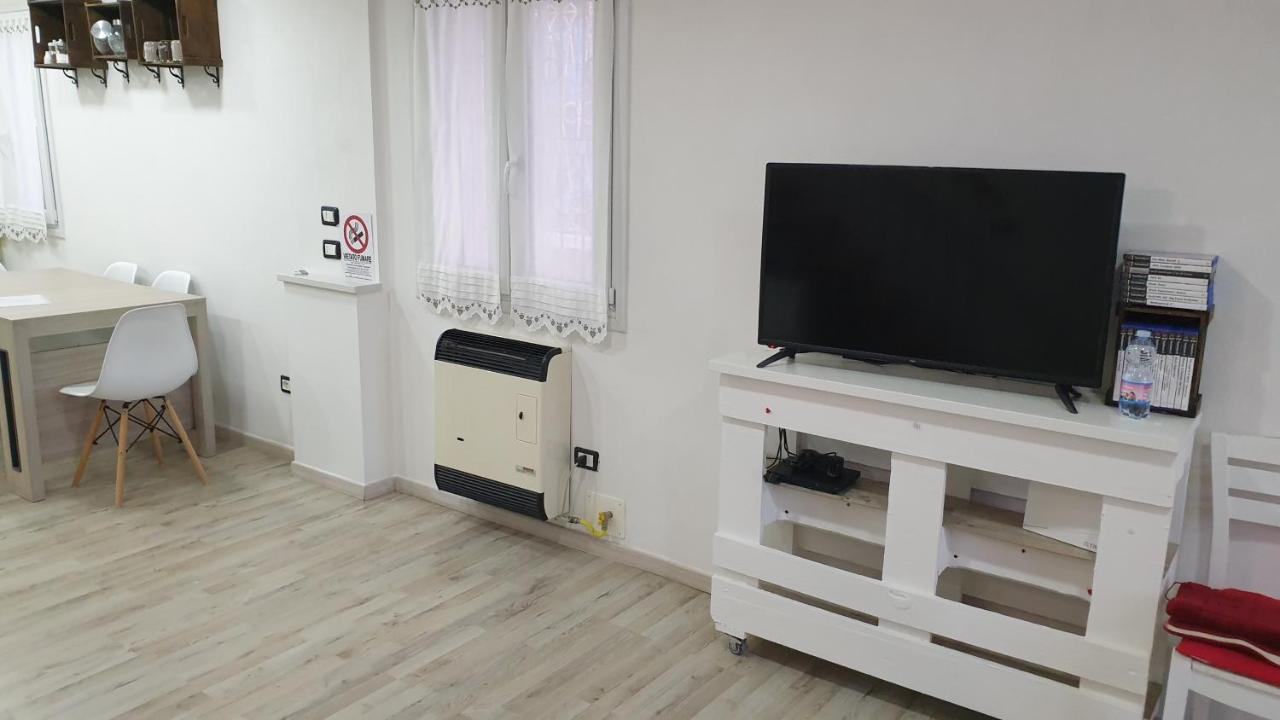Bomboniera Apartment Comacchio Exterior photo